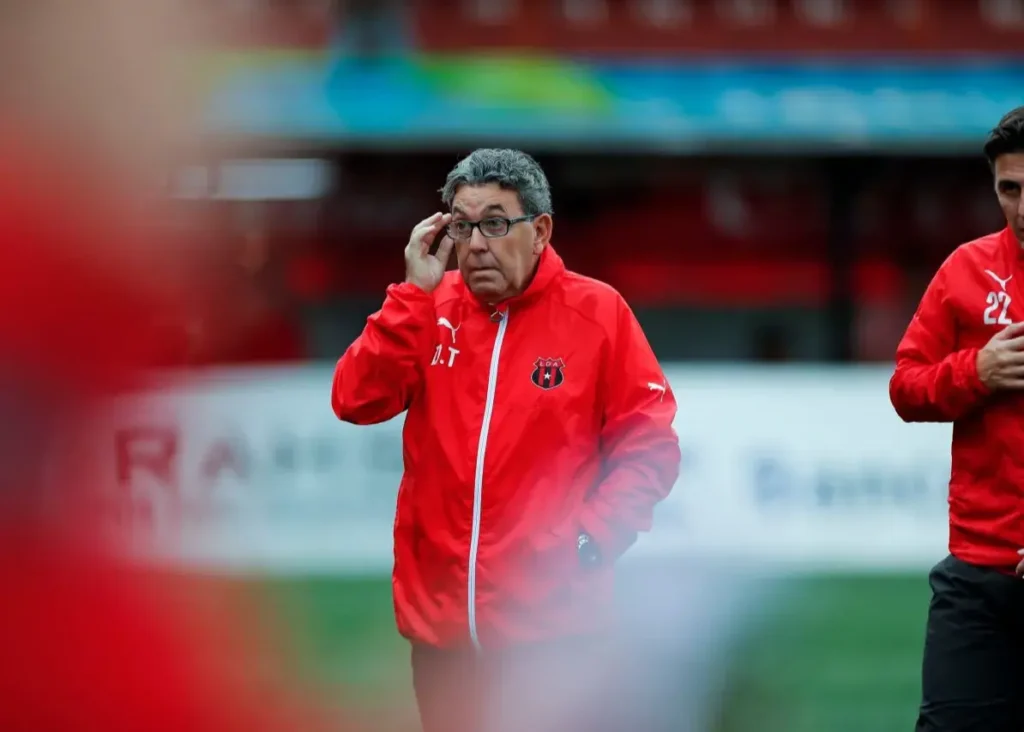 به همین دلایل ساپینتو به ایران برگشت