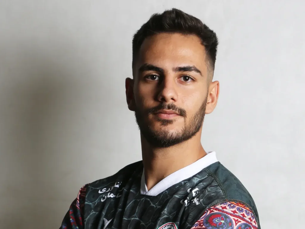 مدافع جوان در جمع شاگردان حدادی‌فر