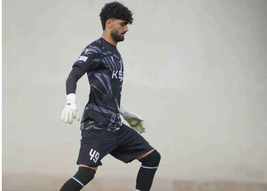 دروازه‌بان فولاد به تراکتور برگشت