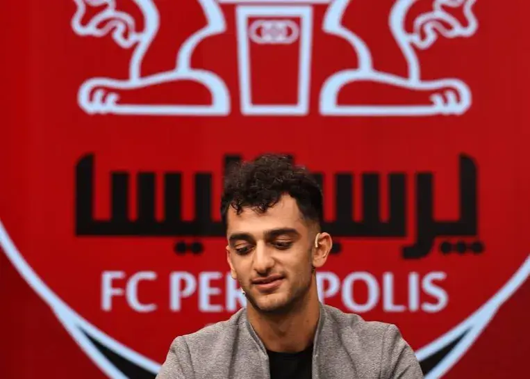 فخریان به دنبال سند زدن پیراهن پرسپولیس