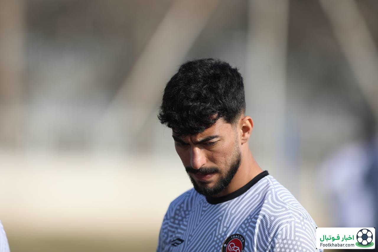 مدافع تراکتور از هواداران خداحافظی کرد