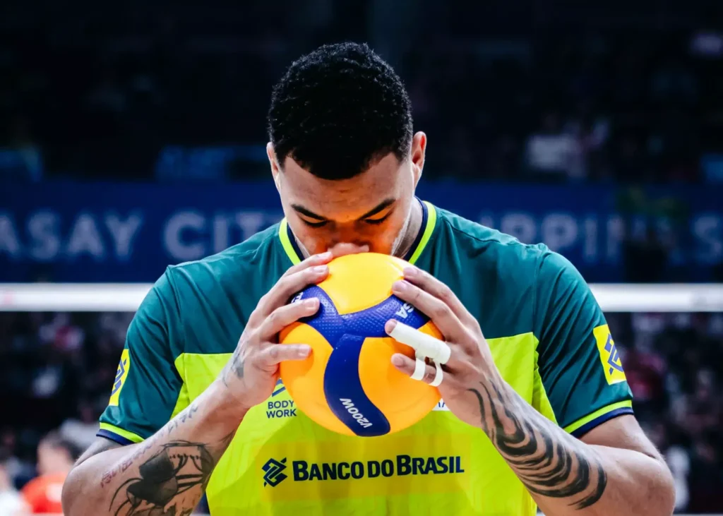 ستاره برزیل با قیافه جدید مقابل ایران (عکس)