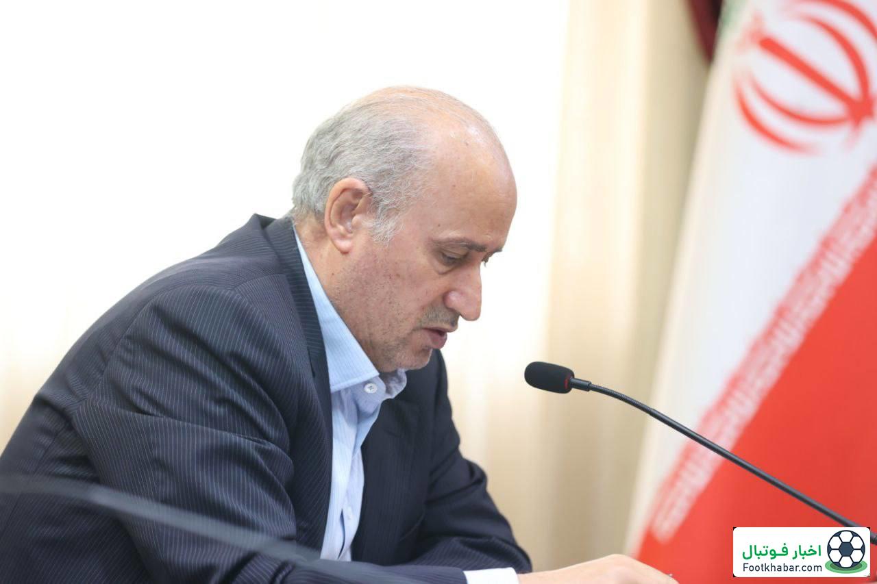 تاج: دستور دادیم بازیهای فوتبال متوقف شود