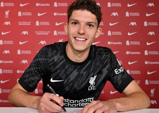 آینده‌نگری اشلوت: لیورپول دروازه‌بان 20 ساله خرید