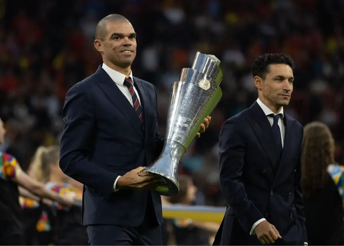 ابتکار عجیب پرتغالی‌ها برای تماشای په‌په! (عکس)‏