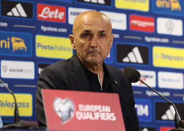 اسپالتی حتی حاضر نیست اسم آچربی را بیاورد!