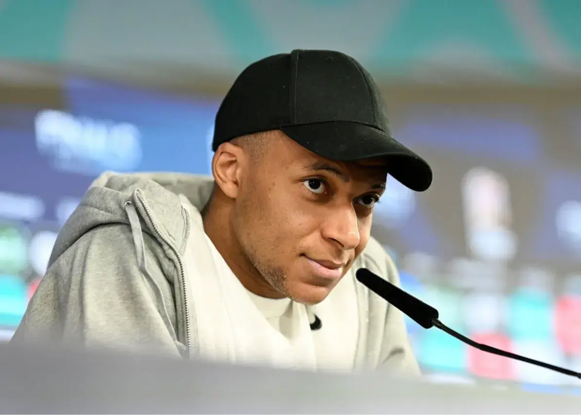 امباپه امیدی به توپ طلا ندارد: دست من نیست!‏