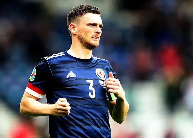 اندی رابرتسون: ویرتز برایم دردسرساز شده بود!