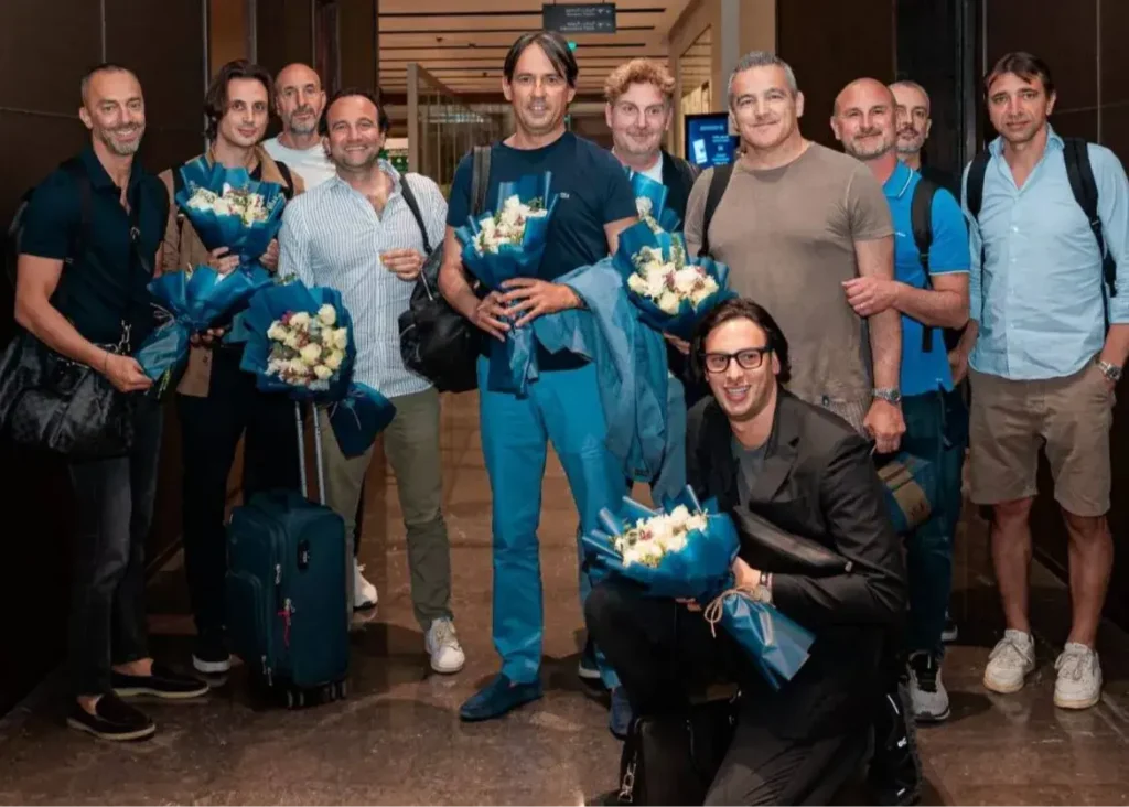 اینزاگی از راه رسید: امضای سریع با دسته گل رز آبی