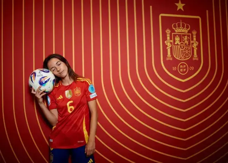 برنده توپ طلا به مننژیت مبتلا شد!