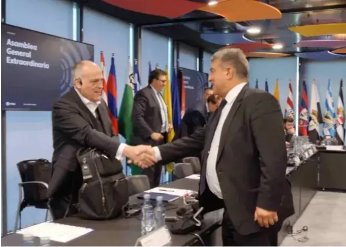 تباس برای انتقال نیکو به بارسا شرط گذاشت