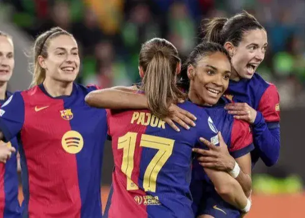 تکمیل سال درخشان بارسا با تکمیل سه‌گانه تیم زنان