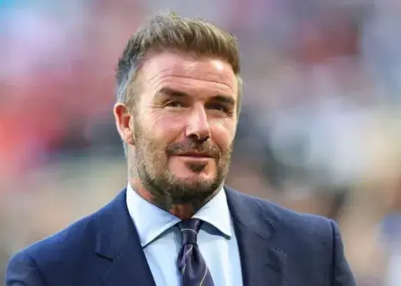 جراحی مخفیانه بکام پس از ۲۲ سال درد! (عکس)