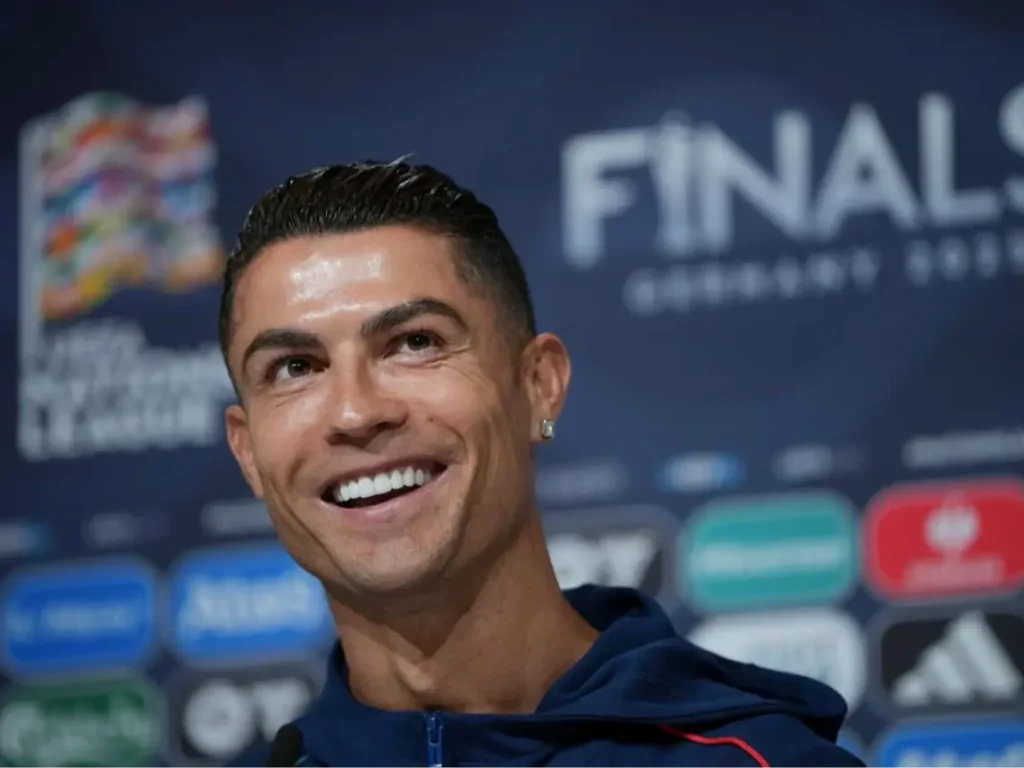 حق با رونالدو بود: شباهت‌های پسرش و یامال! (عکس)