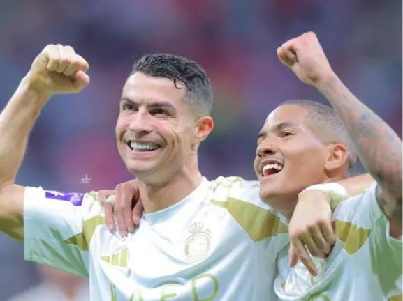 در اولین برخورد با رونالدو گند زدم!