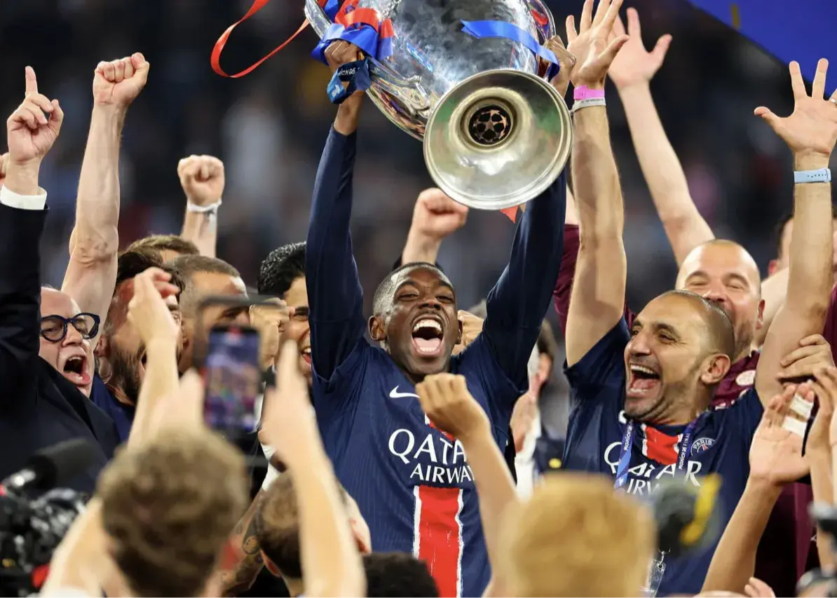 دمبله: اگر دوستم دارید، در توپ طلا به من رأی بدهید!