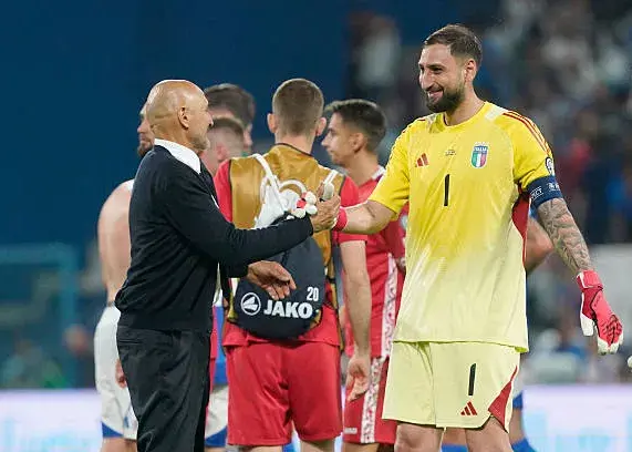 دوناروما: حیف شد، اسپالتی مربی بزرگی بود!