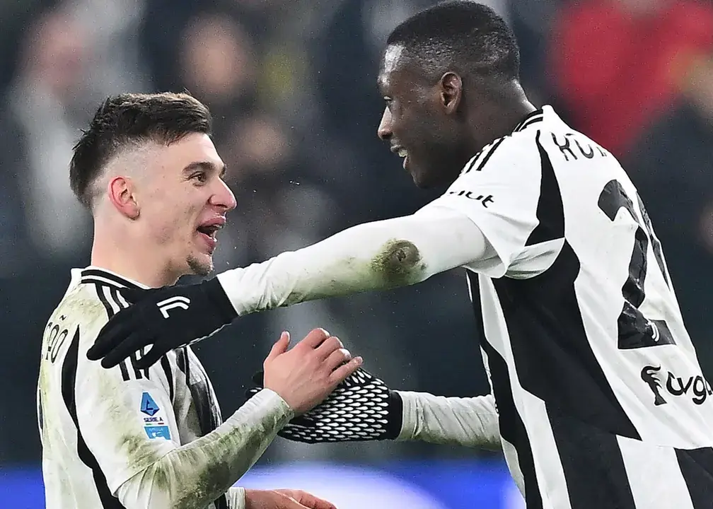 رسمی: تمدید قرارداد یک‌ماهه دو ستاره یووه