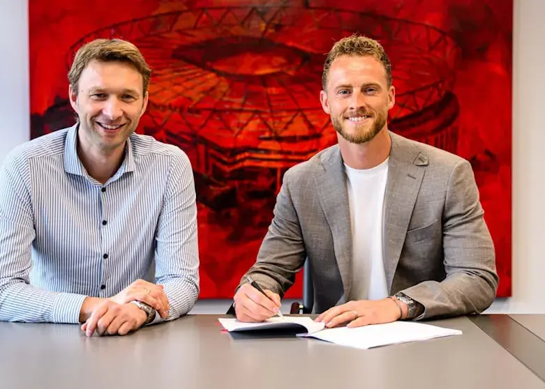 رسمی: دروازه‌بان هلندی اولین خرید تن‌هاخ شد