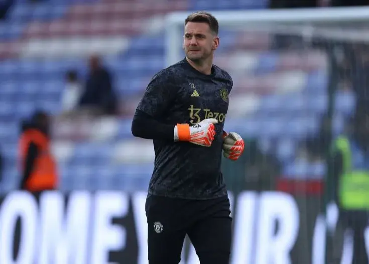 رسمی: دروازه‌بان یونایتد تمدید کرد