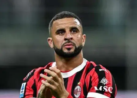 رسمی: میلان سه بازیکن را پس فرستاد