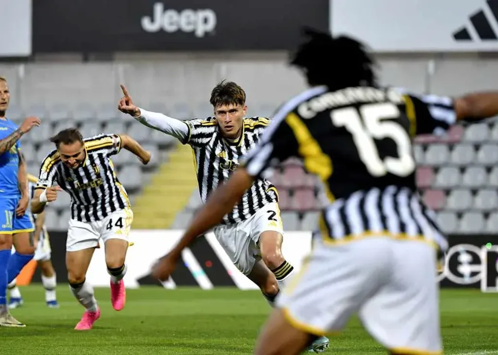 رسمی: پدیده متعصب یوونتوس 5 ساله تمدید کرد