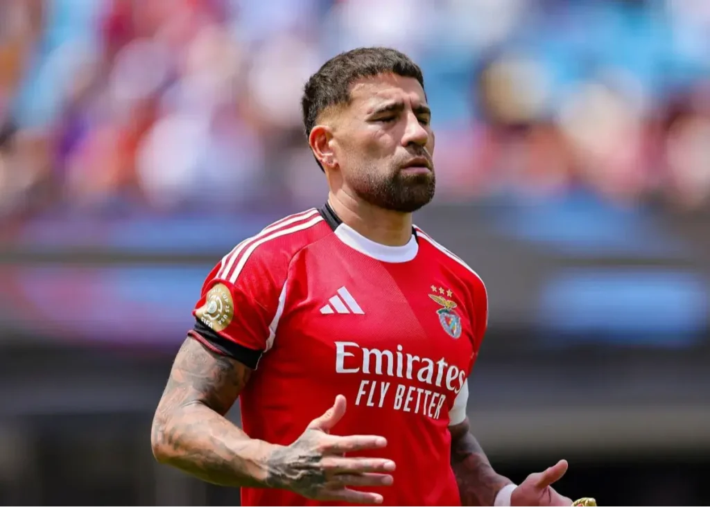 رسمی: گلادیاتور آرژانتینی در 37 سالگی تمدید کرد!