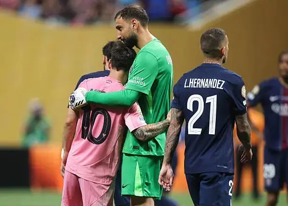 رفقای سابق مسی به او دلداری دادند (عکس)‏