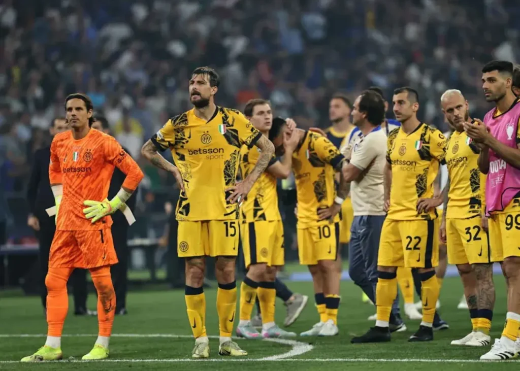 سردترین استقبال تاریخ از اینتر در فرودگاه میلان!‏