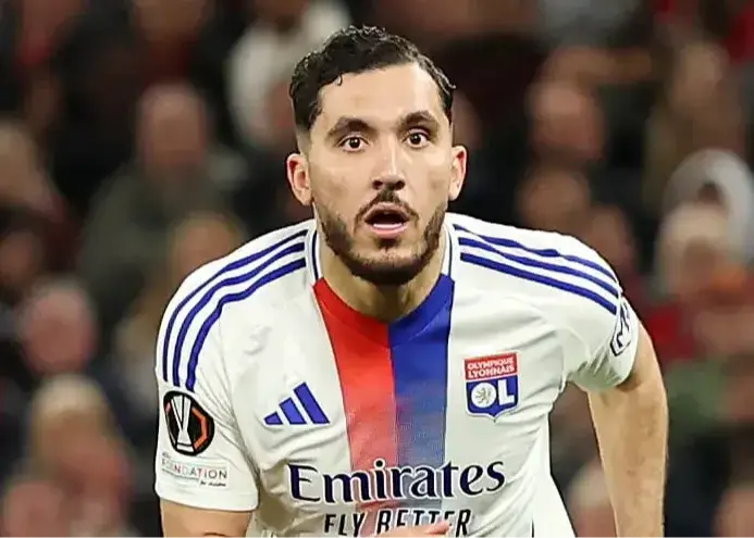 سفر اشلوت به فرانسه برای جذب ستاره لیون!