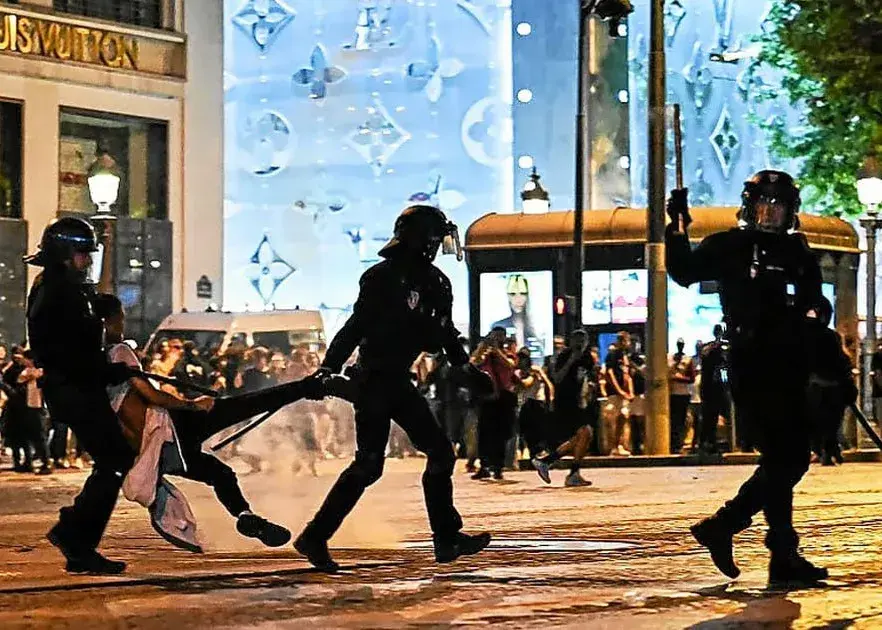 فاجعه جشن پی‌اس‌جی: دو کشته و ۶۰۰ بازداشتی!