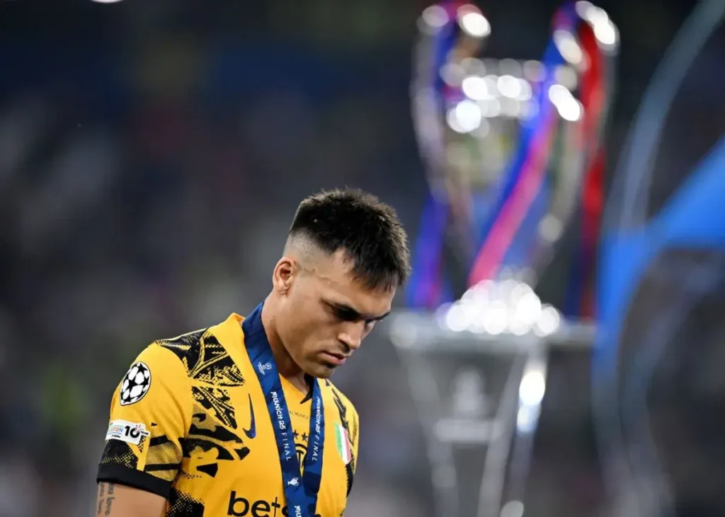 لائوتارو: شش روز بعد فینال حرف نزدم!