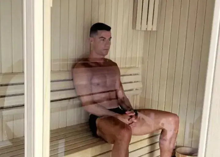 لاک زدن کریس رونالدو برای فرار از بیماری!