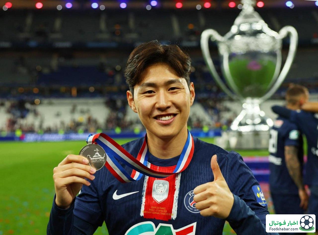 نادیده گرفتن لحظه دریافت مدال لی کانگ این