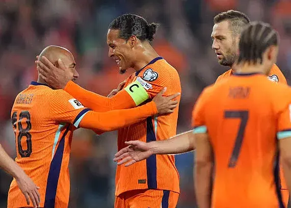 هلند ۸ – مالت 0: نمایش بی‌نقص تیم کومان