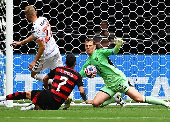 هیولا مثل مانوئل نویر: سوپر سیو دروازه‌بان 39 ساله