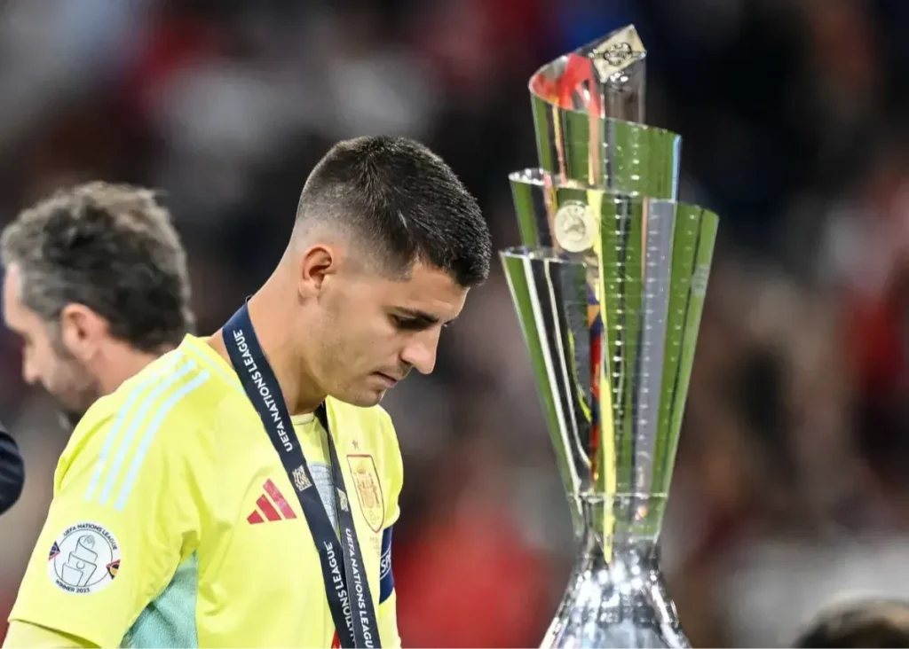 پاسخ موراتا به حملات: من هم مثل بقیه‌ام!