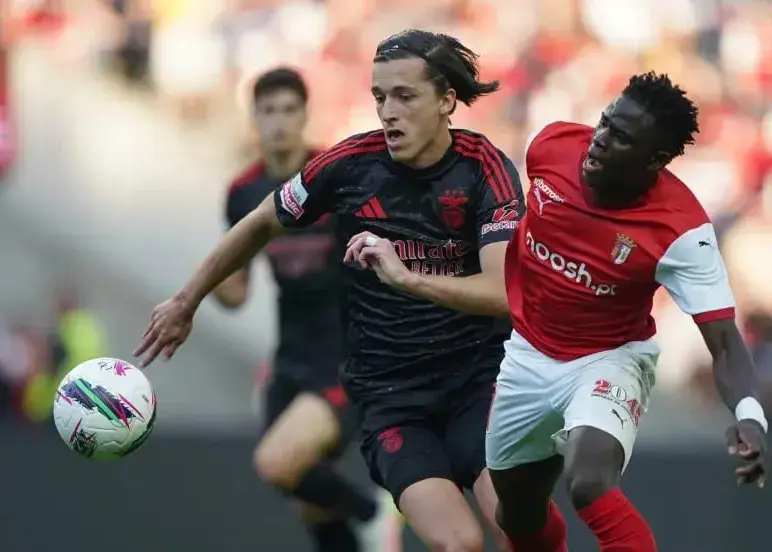 پیام مهم به مدافع بنفیکا: پیراهن رئال برای تو!