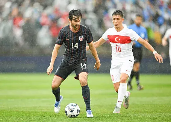 پیروزی ترکیه در آمریکا با گلزنی دوباره گولر (عکس)