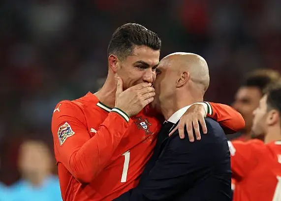 کدام فدراسیون مربی قهرمان را اخراج می‌کند!