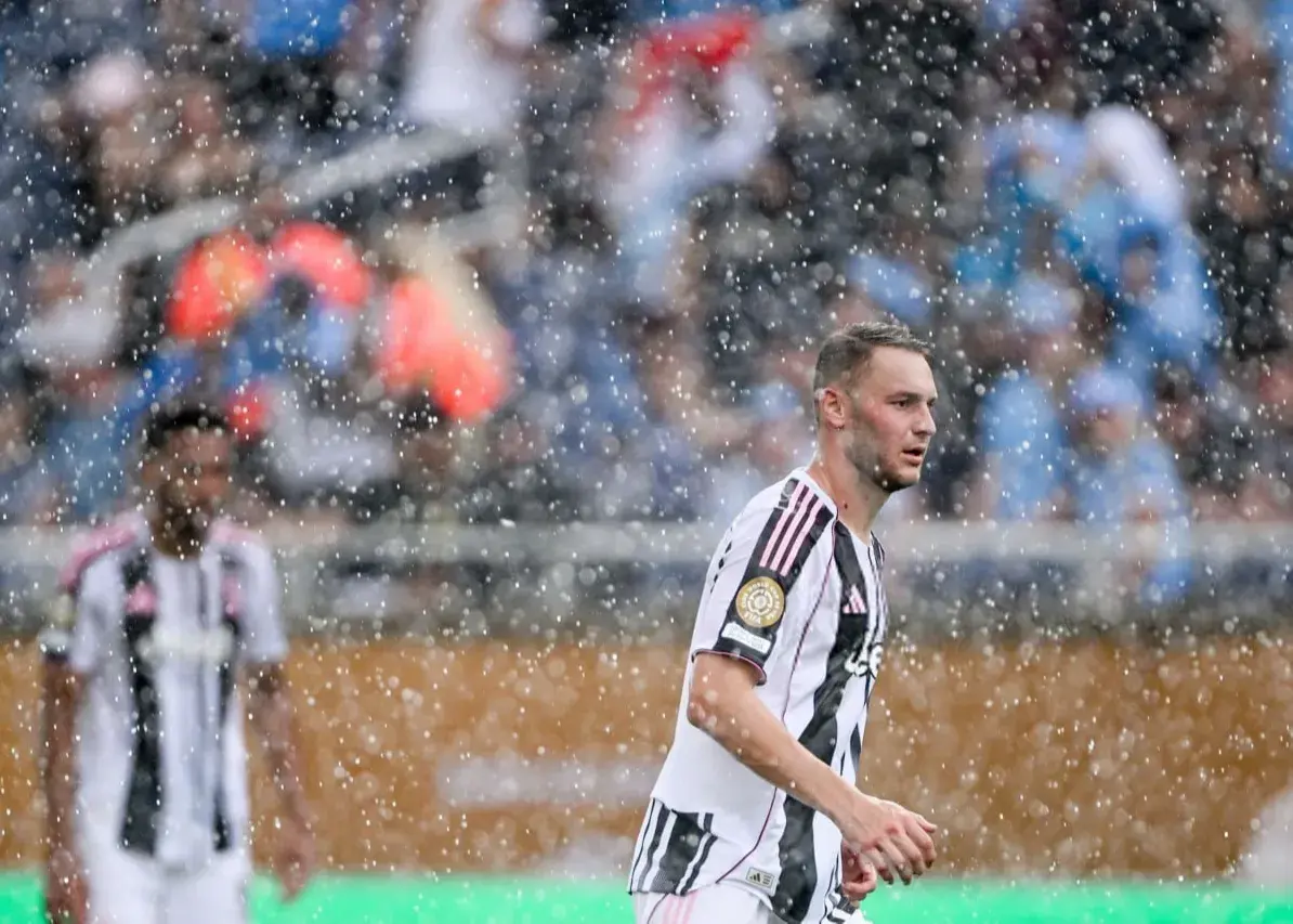 کوپماینرز: خیلی بد بودیم، در حد نام یووه نبودیم!‏