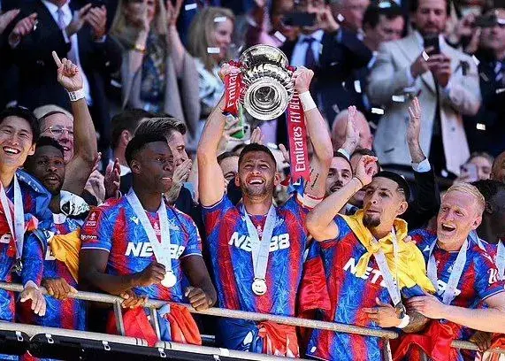 یوفا کریستال پالاس را از لیگ اروپا اخراج می‌کند!