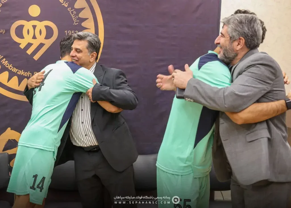 تودیع و معارفه: عکس عجیب از باشگاه سپاهان
