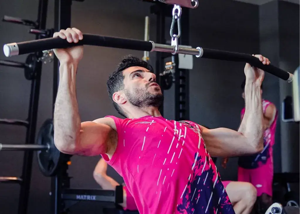 تراکتوری‌ها زیر وزنه‌های سنگین و هالتر (عکس)