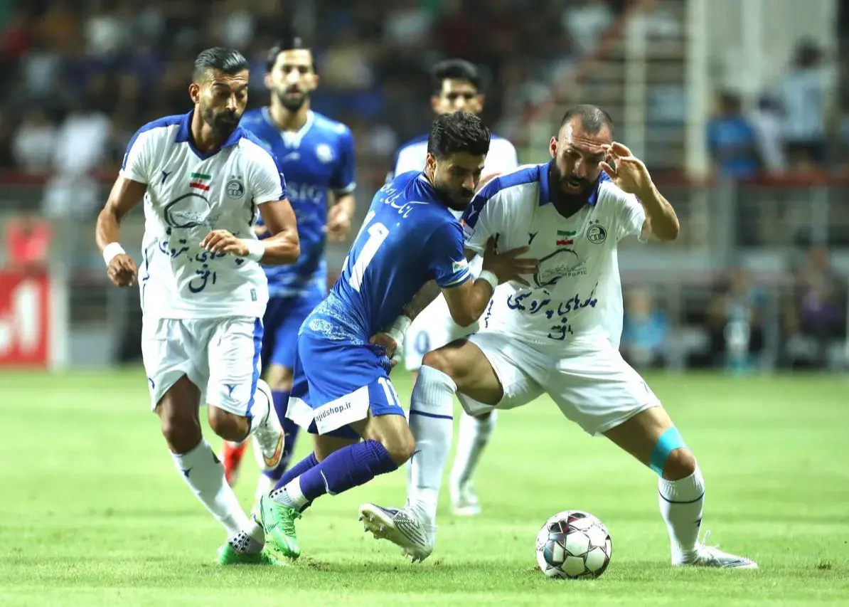 آبی‌پوشان به‌زودی از خریدهایشان رونمایی می‌کنند/ دربی استقلالی‌ها شاید دوباره در فولاد آرنا