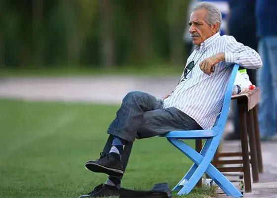 بیژن طاهری در ژست مرد افسانه ای