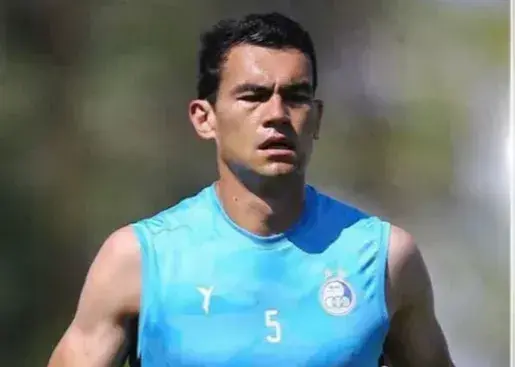 آشورماتوف تا نیم فصل از لیست بیرون می‌رود/ رباط داخلی ستاره جدید استقلال آسیب دید!