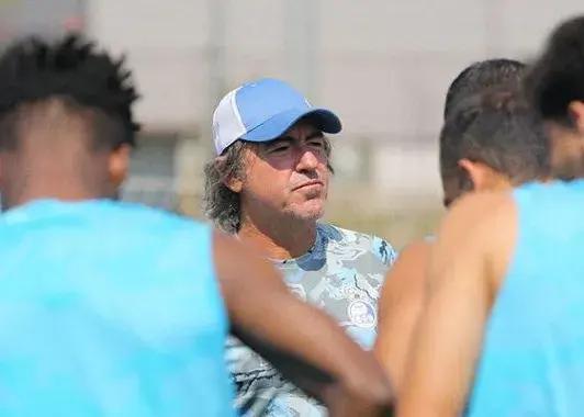 سرمربی استقلال منتظر جلسه سه‌شنبه است/ پالس‌های مثبت برای کاهش محرومیت ساپینتو