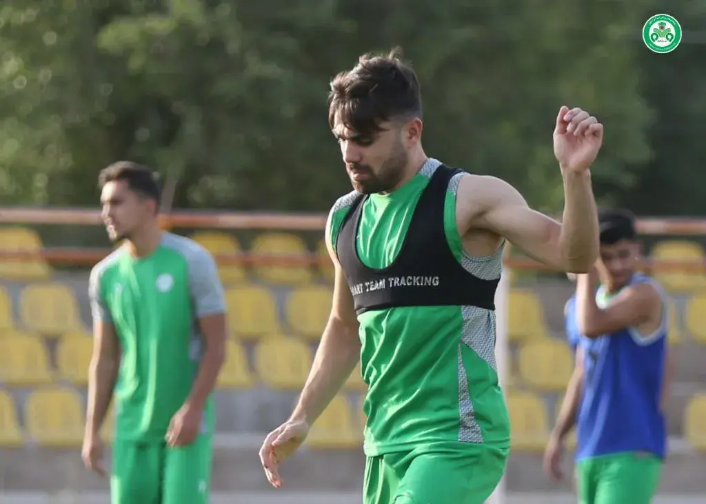 ذوب‌آهن: قاضی پور با ما قرارداد دارد