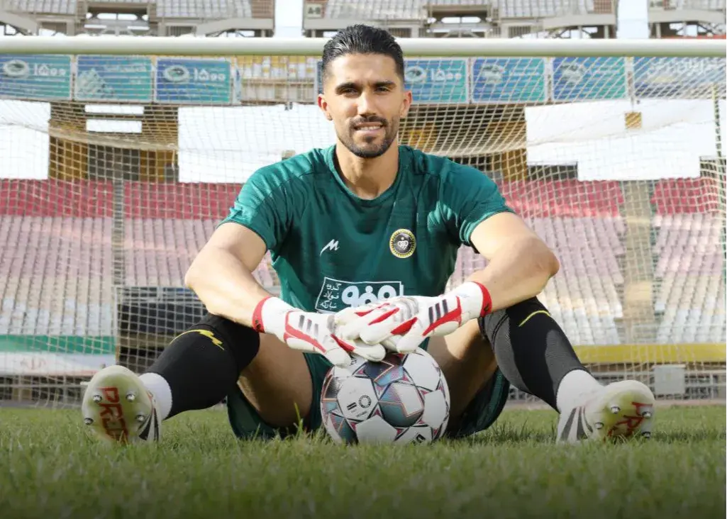 شماره ۲۱ روی پیراهن حسینی نقش بست/ سید حسین در اصفهان شماره یک نیست! (عکس)